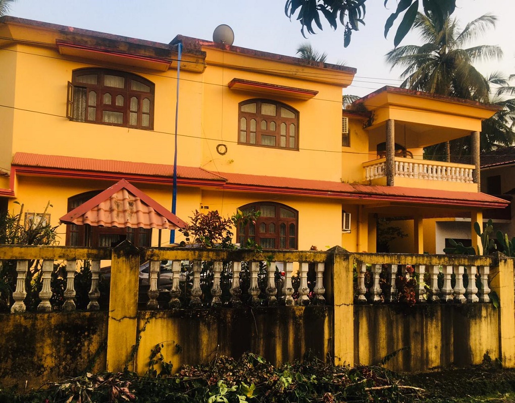 Bungalow for Sale Near Chowgule College